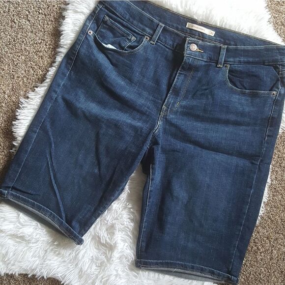 Levi's Bermuda jean shorts Size 32 - Picture 1 of 6